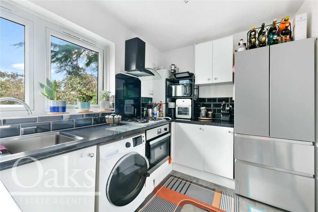 Property photo 3 of 8 Picture No. 02