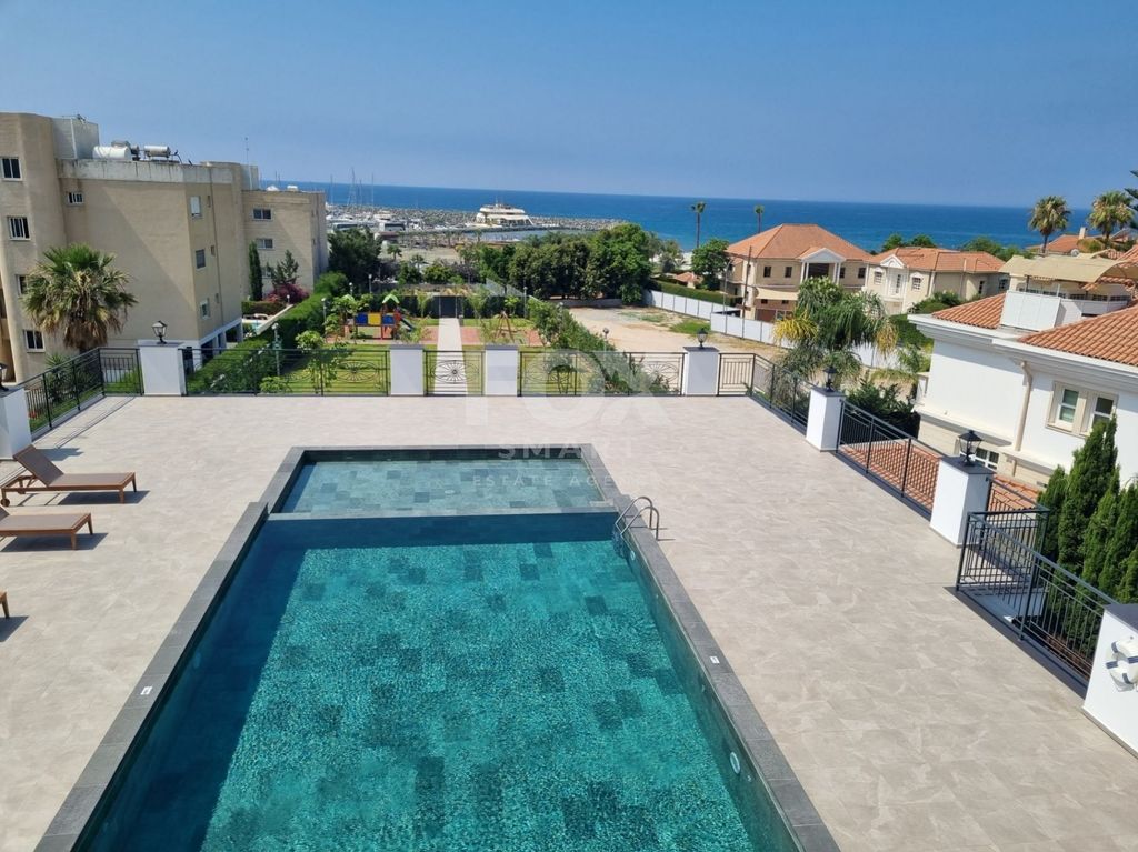 Property photo 1 of 19 Luxury Beachfront 2-Bedroom Apartment With Staff Room In Py