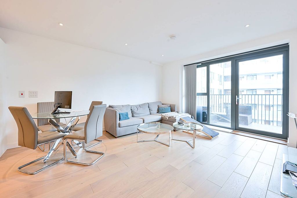 Property photo 2 of 9