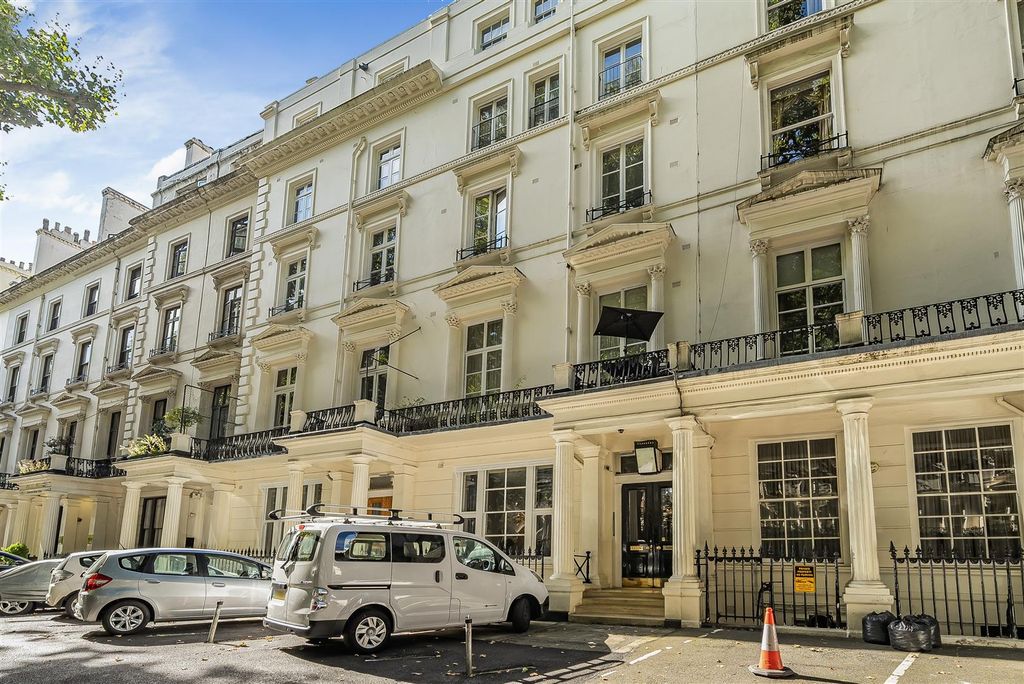 Property photo 1 of 20 Flat 10, 86 Westbourne Terrace, W2 (21).Jpg