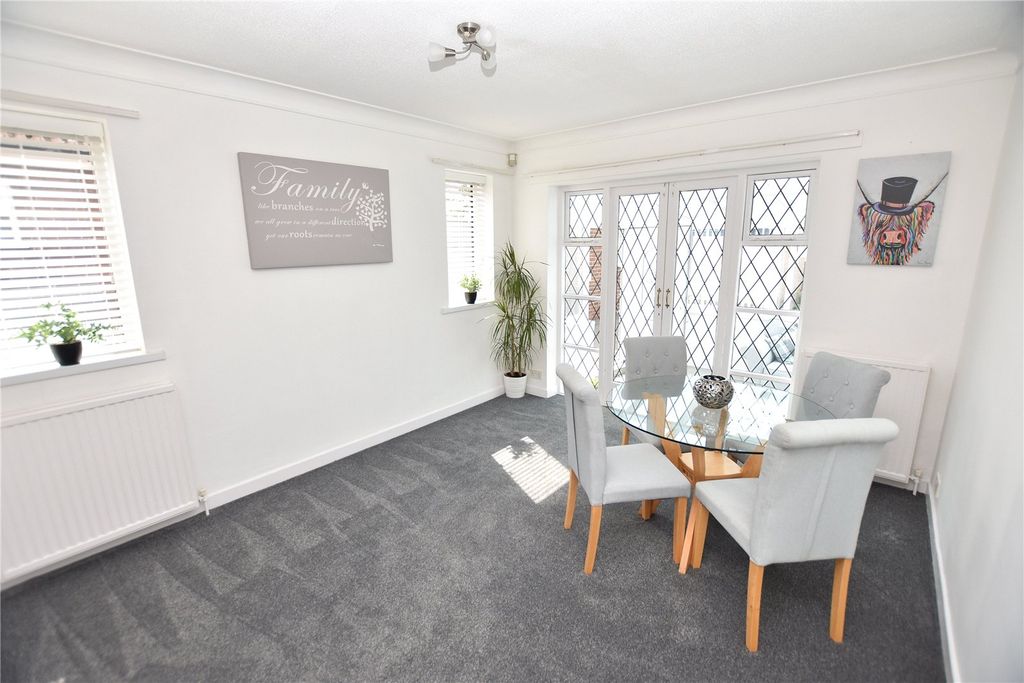 Property photo 3 of 19 Picture No. 34