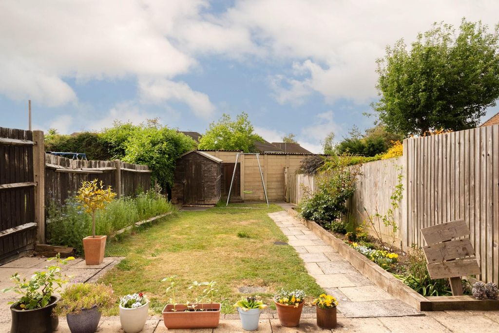 Property photo 3 of 16 Oakwood-2.Jpg