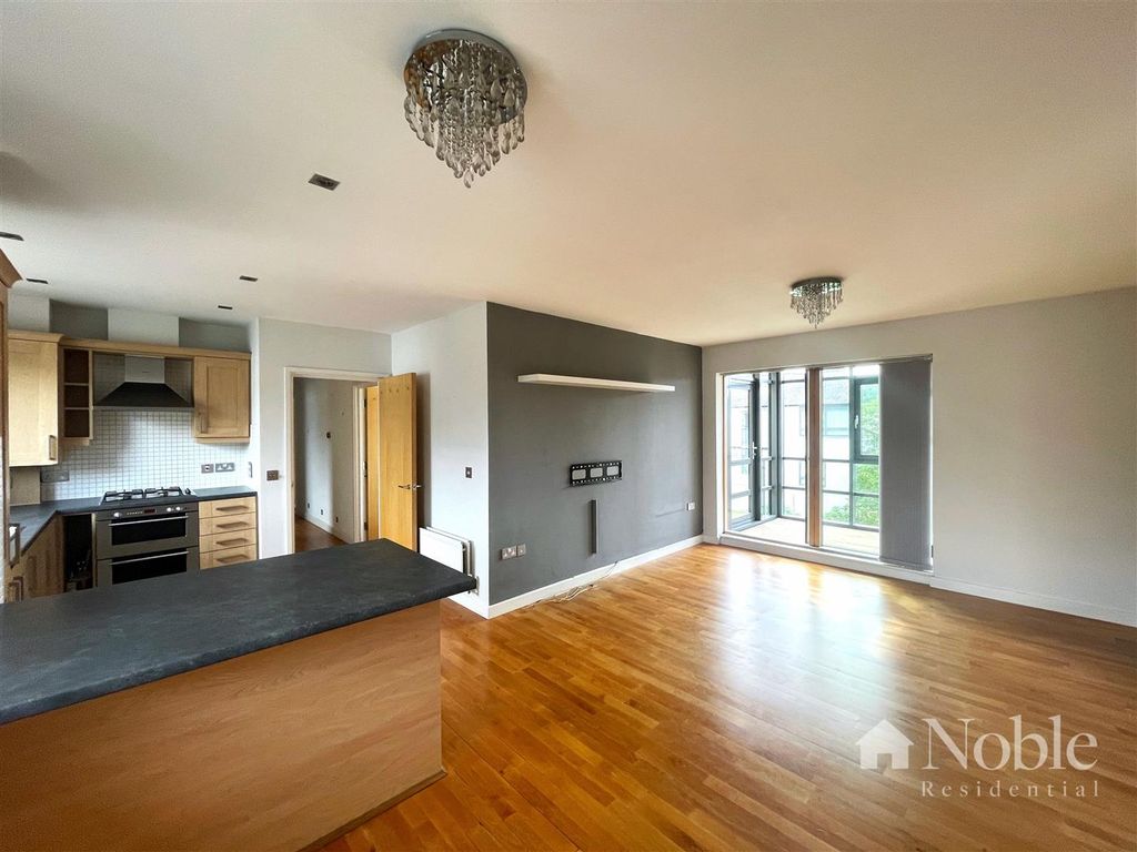 Property photo 2 of 18 Open Plan Living/Kitchen/Dining Area