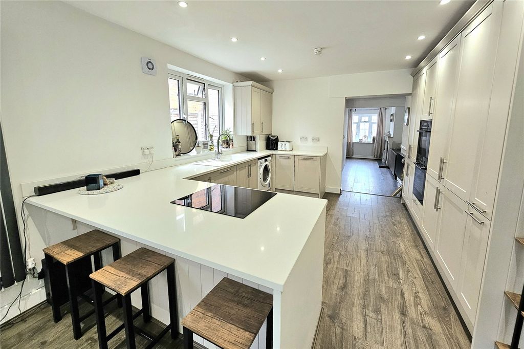 Property photo 3 of 15 Picture No. 02