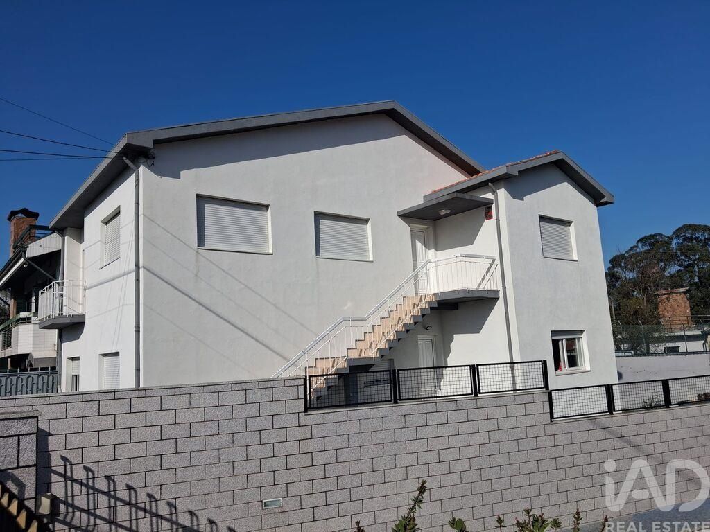 Property photo 1 of 28