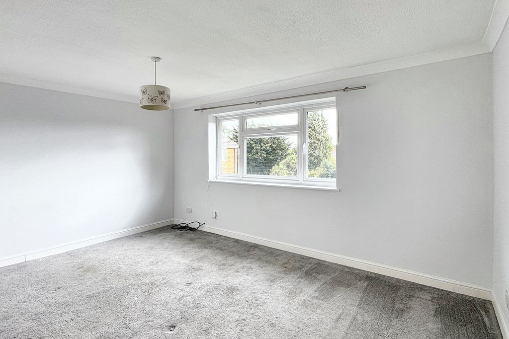 Property photo 3 of 8 Img_1224