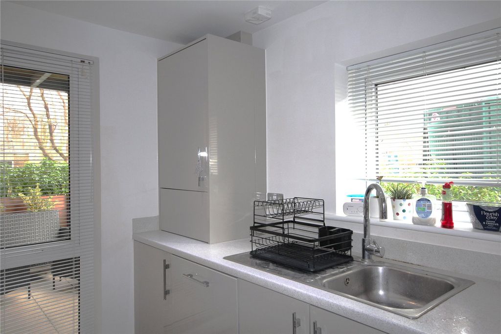 Property photo 3 of 13 Picture No. 17