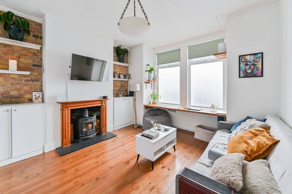 Property photo 3 of 7