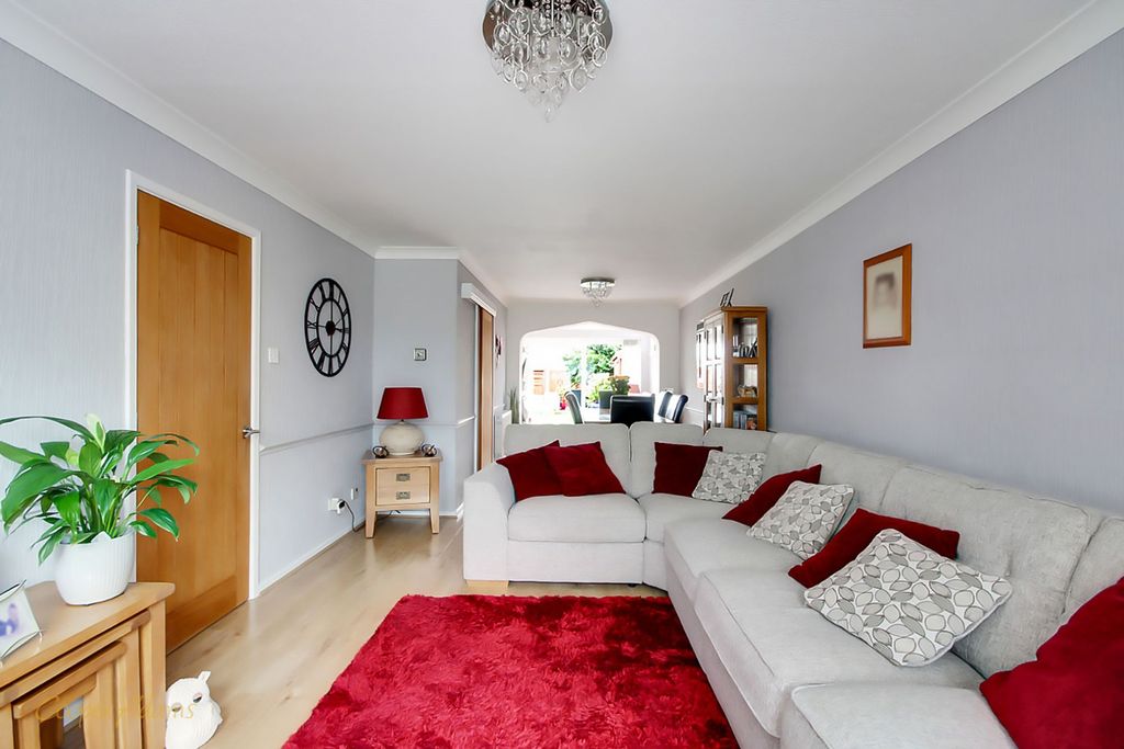 Property photo 3 of 15 Living Room