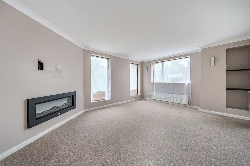 Property photo 3 of 18 Picture 3