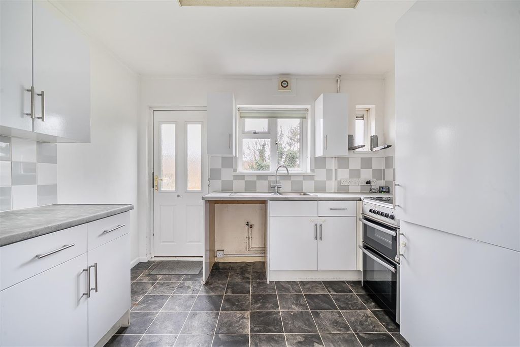 Additional image 12 of 2 bed maisonette for saleSouth Street, Barming, Maidstone ME16