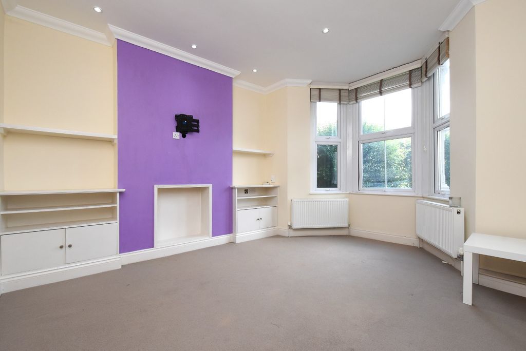 Property photo 3 of 10 5237022
