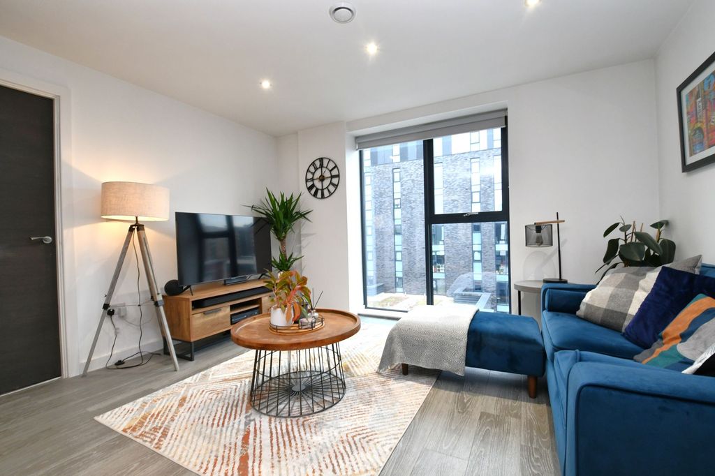 Property photo 2 of 18