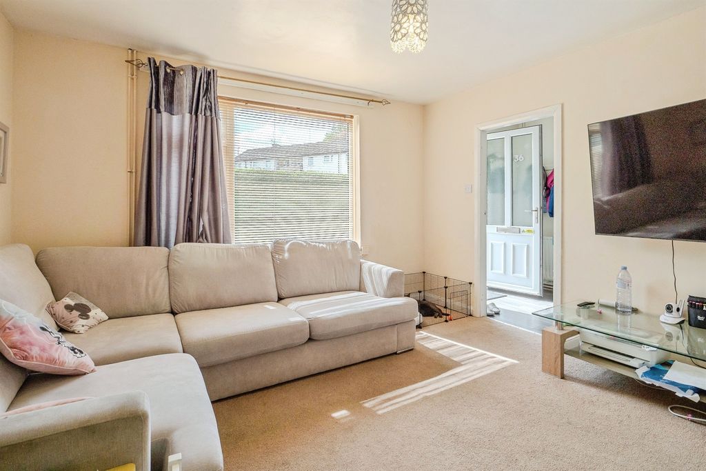 Property photo 3 of 17