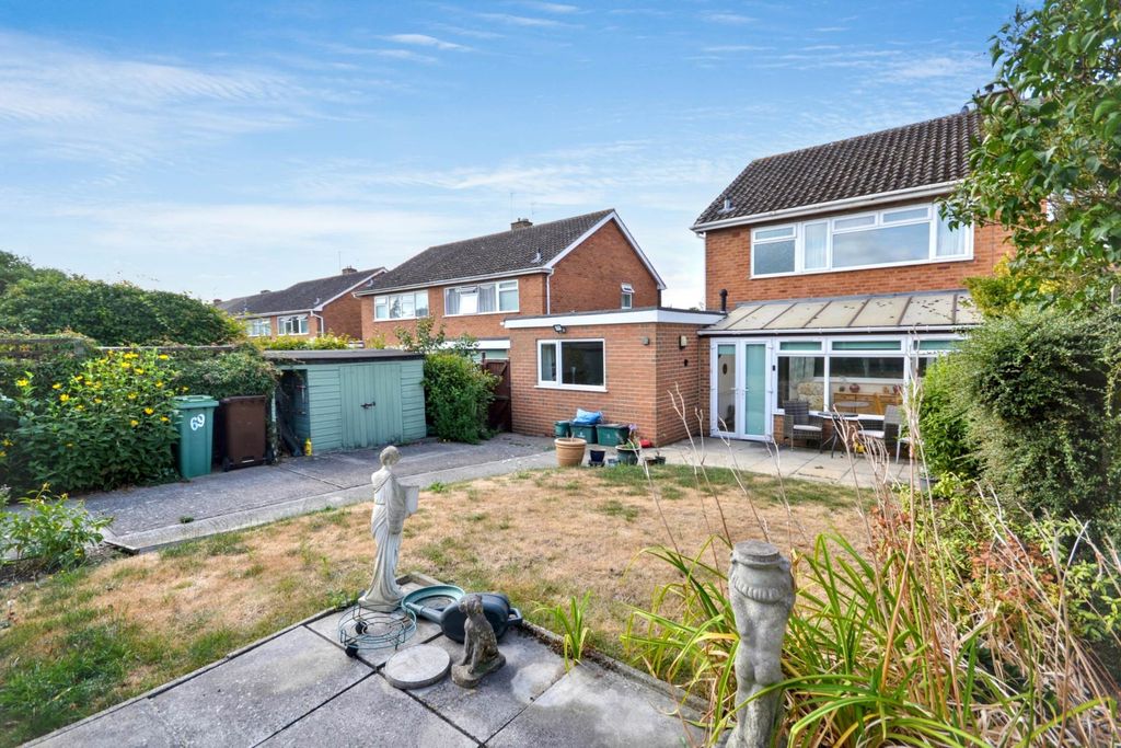 Property photo 2 of 18