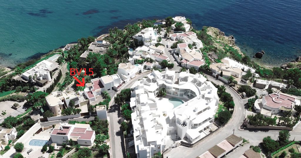 Property photo 3 of 36