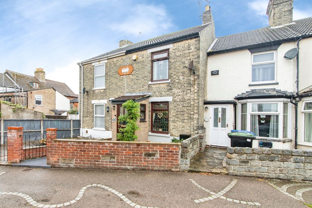 Property photo 1 of 16
