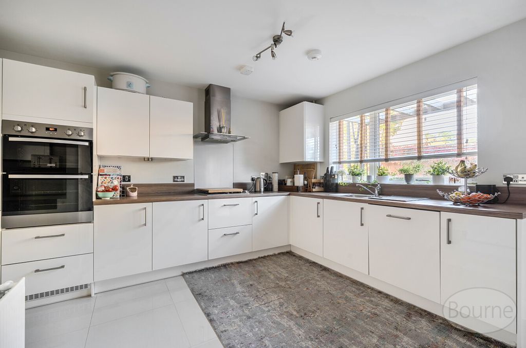 Property photo 3 of 20 Fea89A62-014B-43F...