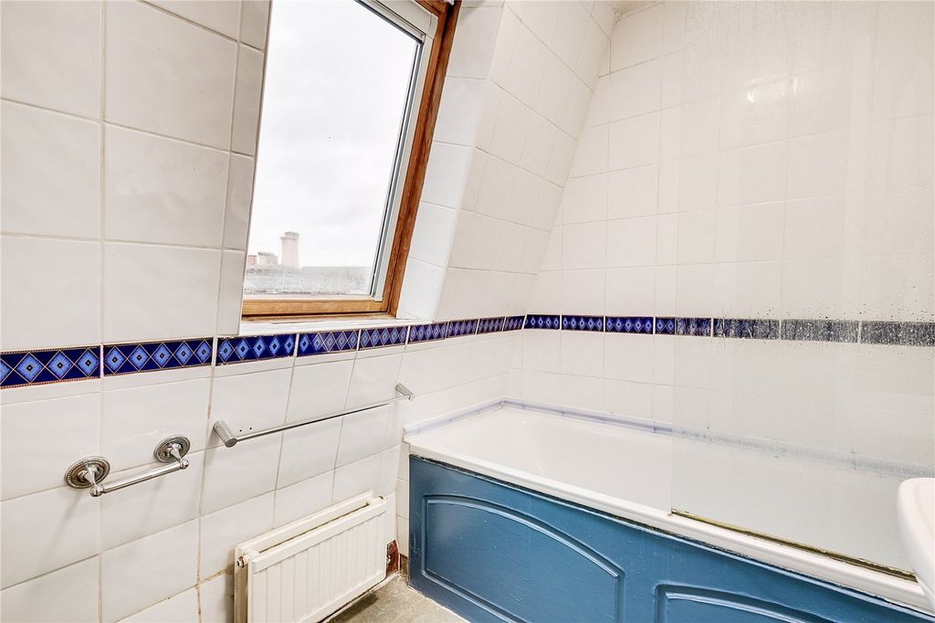 Property photo 3 of 7