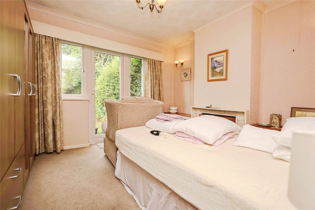 Property photo 3 of 16 Picture No. 23