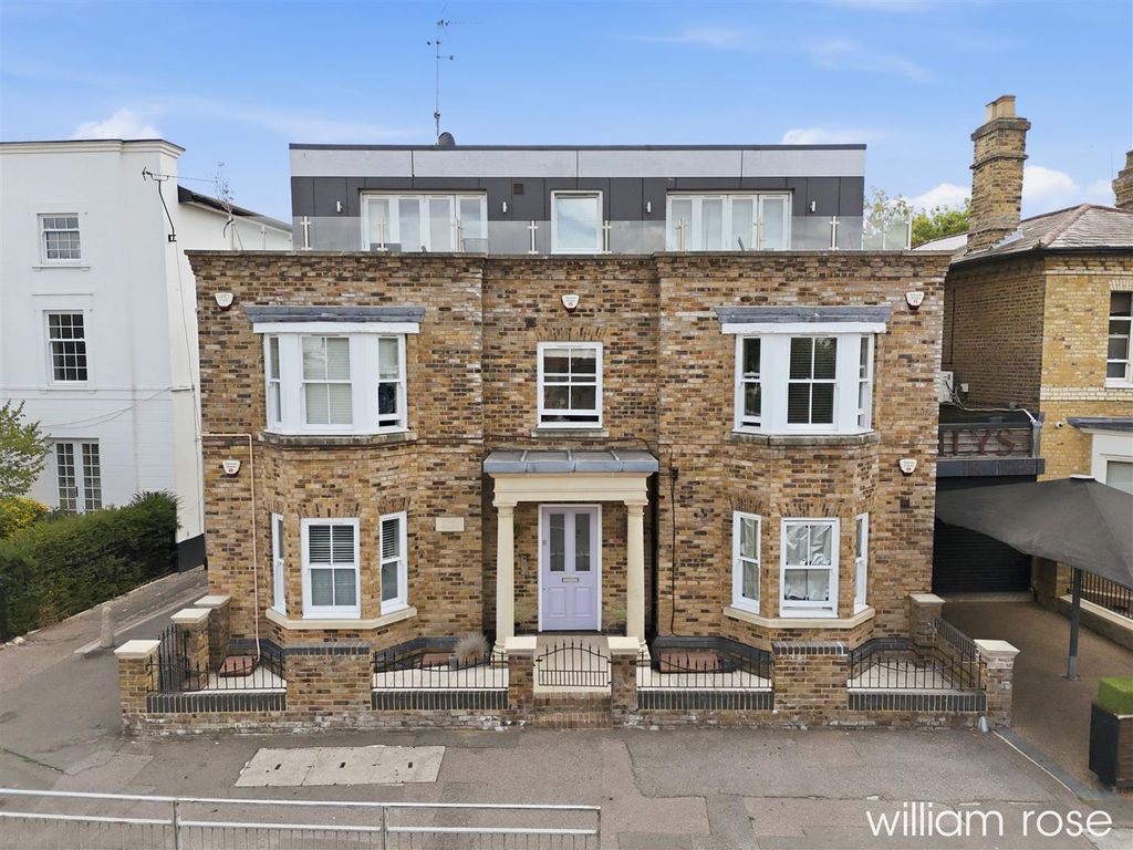 Property photo 1 of 16 7_008_Dji_20260805111337_0326_d.Jpg
