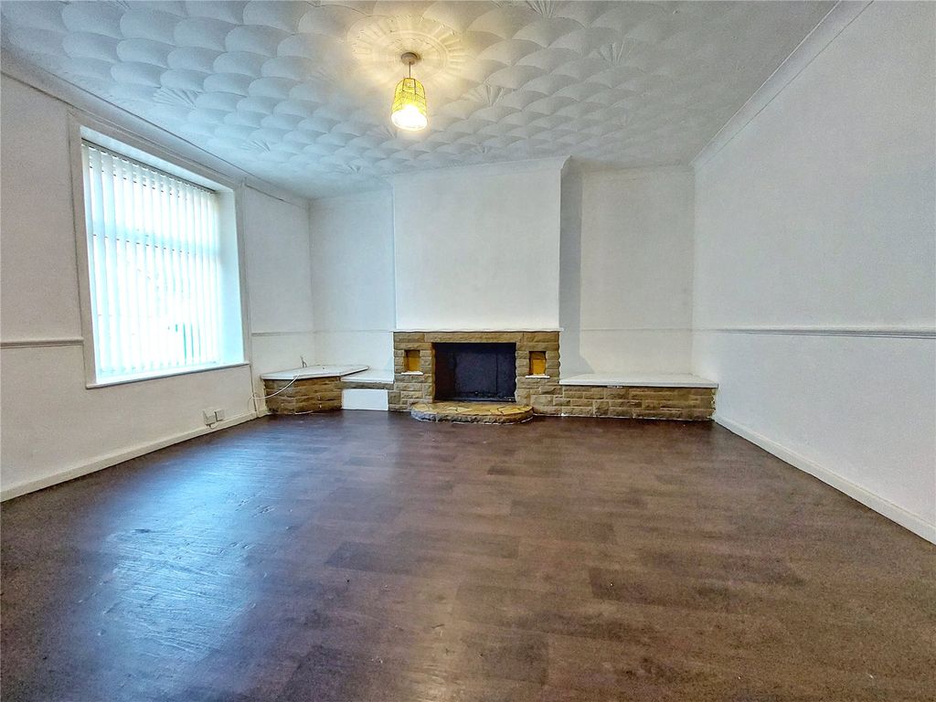 Property photo 2 of 10 Lounge