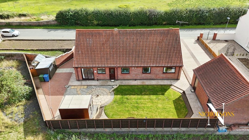 Property photo 2 of 16 4506755