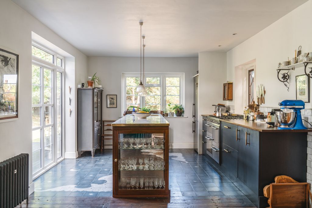 Property photo 1 of 31 310973 - 84Cranmorelane_Highres-48.Jpg