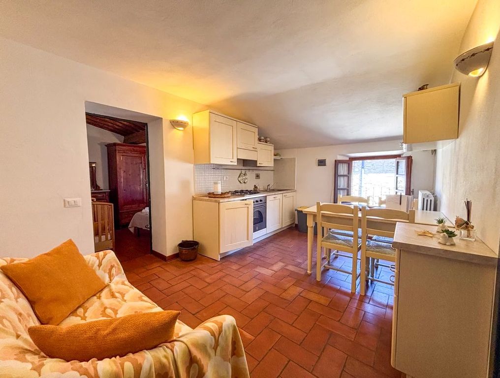 Property photo 1 of 25
