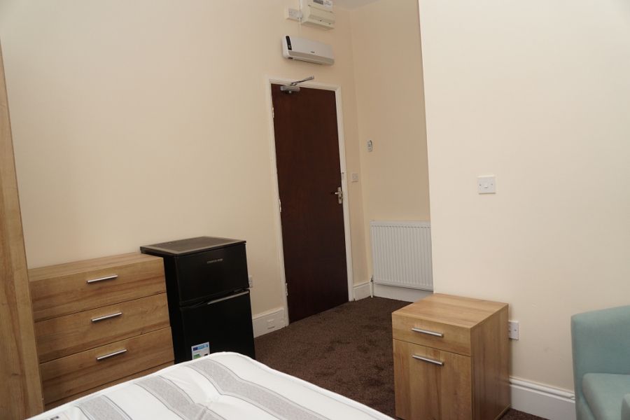 Property photo 3 of 4 Room
