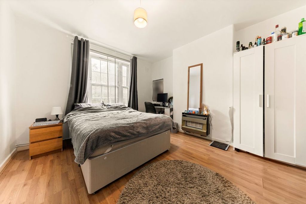 Property photo 2 of 5