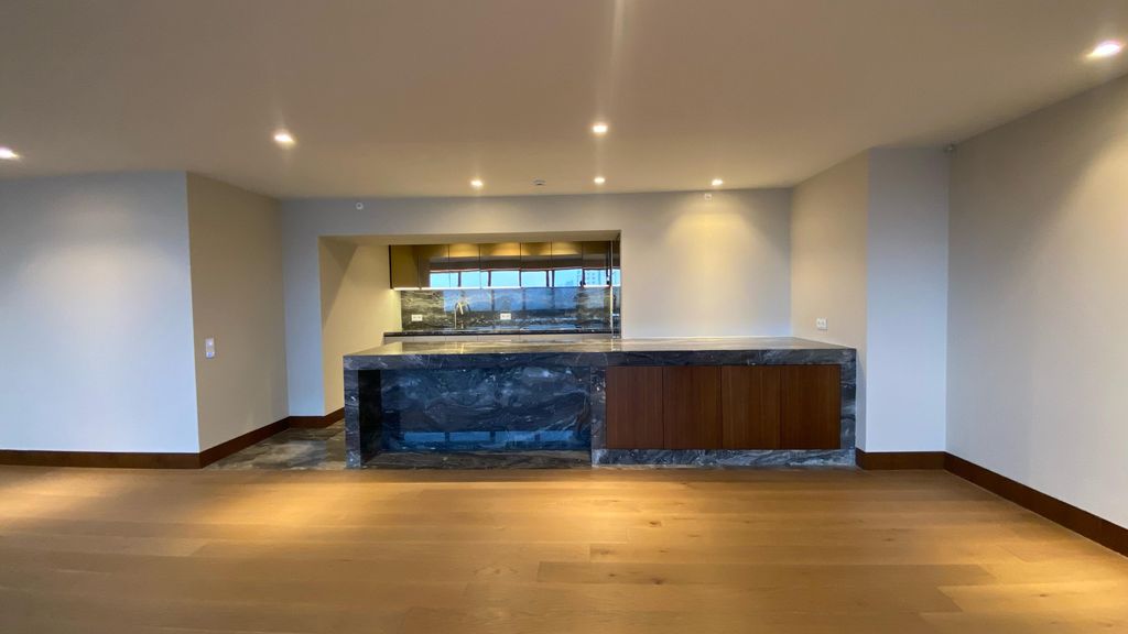 Property photo 1 of 73