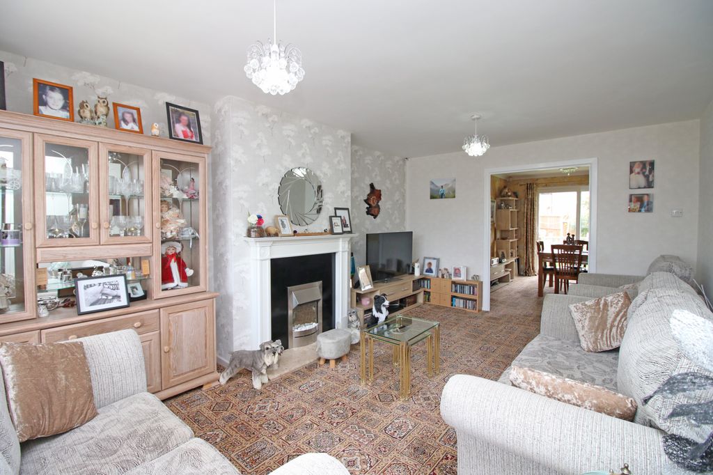 Property photo 3 of 23