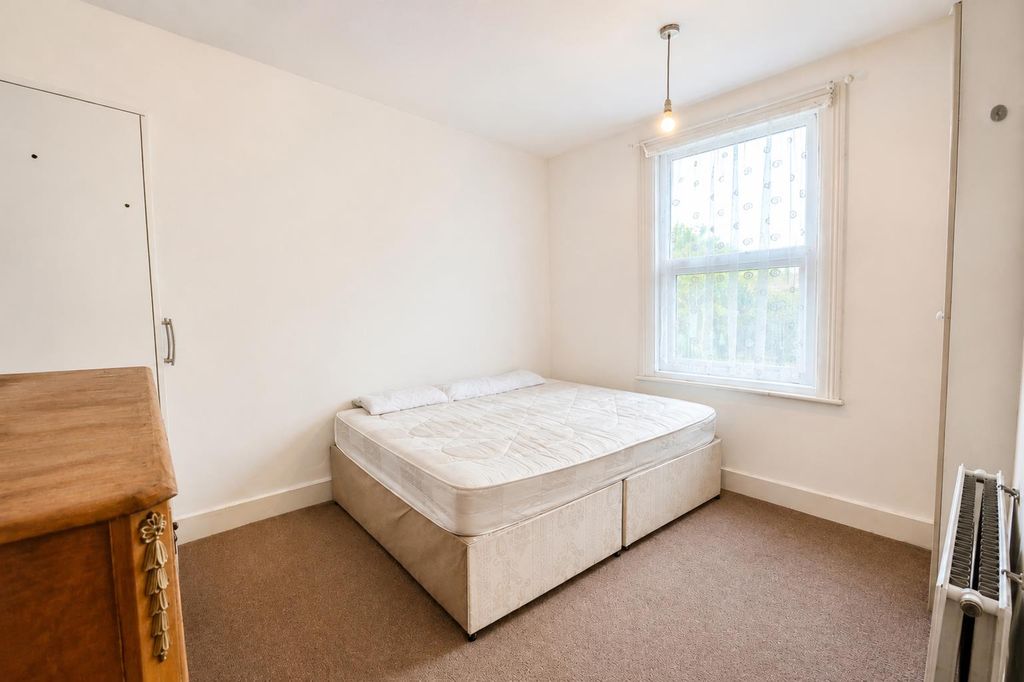 Property photo 1 of 3 Room.Png