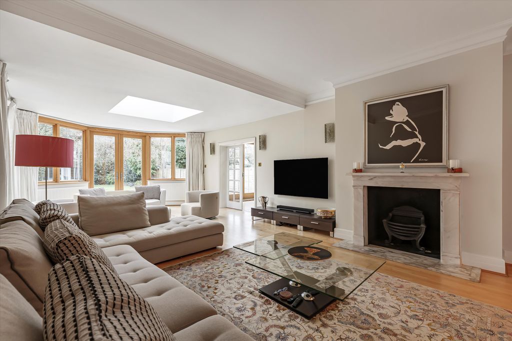 Property photo 3 of 17 Image