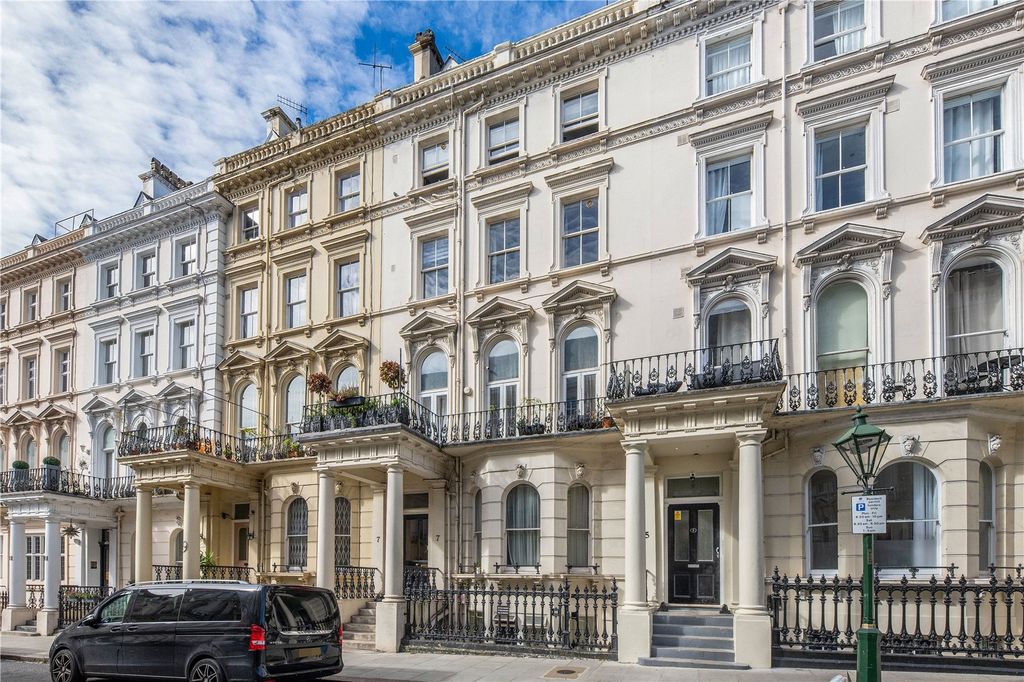 Property photo 2 of 13 External