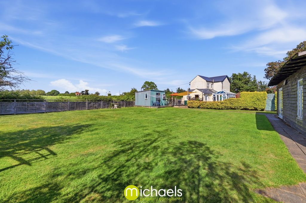 Property photo 2 of 42