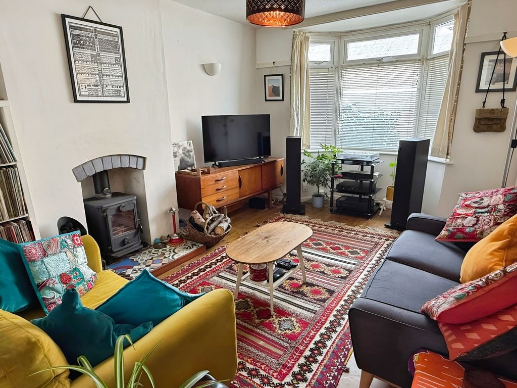 Property photo 2 of 24