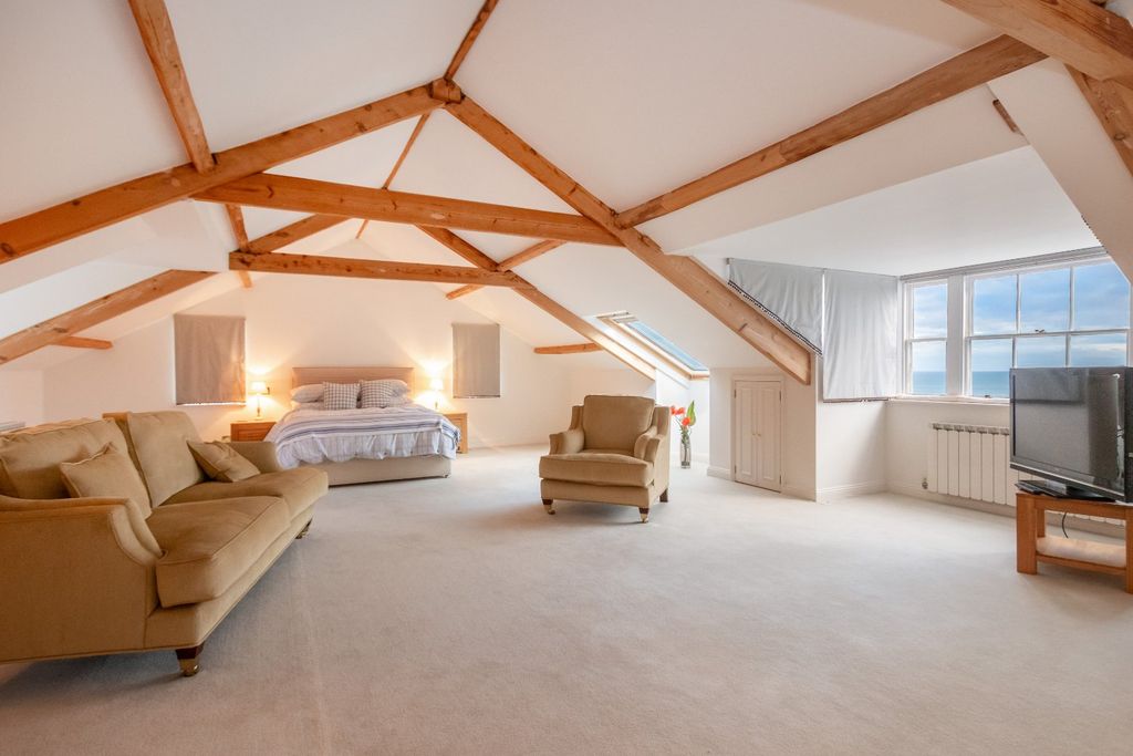 Property photo 2 of 59 Picture No. 01