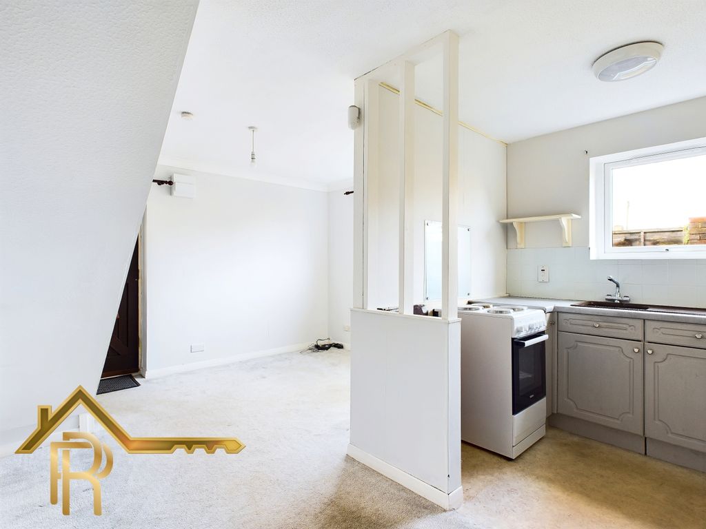 Property photo 3 of 7 Cam03016G0-Pr0028-Still002