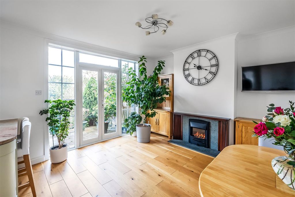 Property photo 3 of 31 23-Sussex-Road-14.Jpg