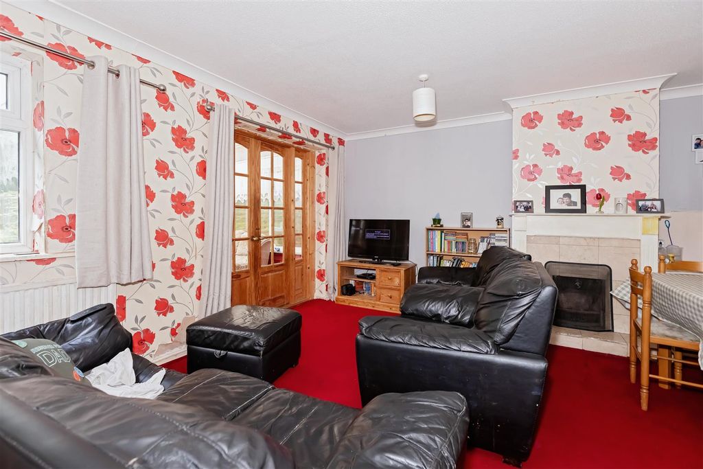 Property photo 3 of 13 Ashburnham_10.Jpg