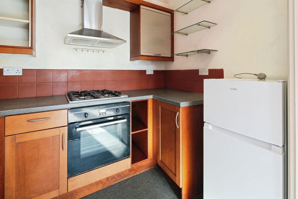 Property photo 3 of 15