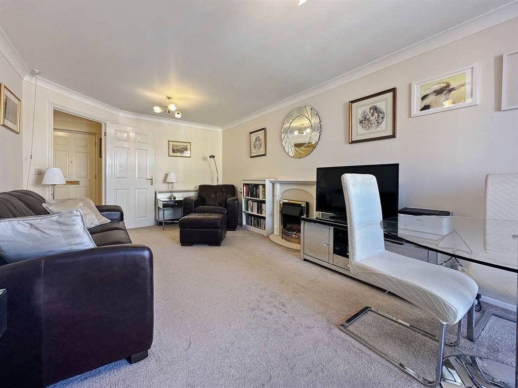 Property photo 3 of 15