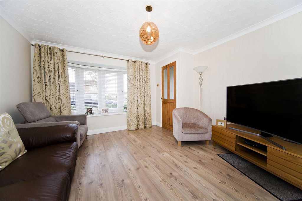 Property photo 3 of 21