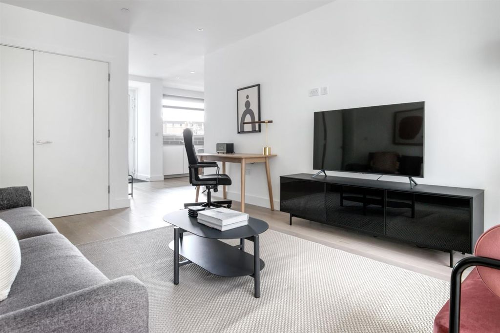 Property photo 3 of 16 3.Jpg