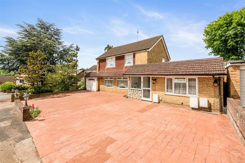 Property photo 1 of 23
