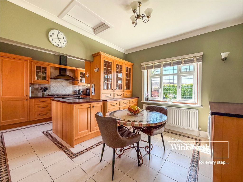 Property photo 2 of 15 Picture No. 56