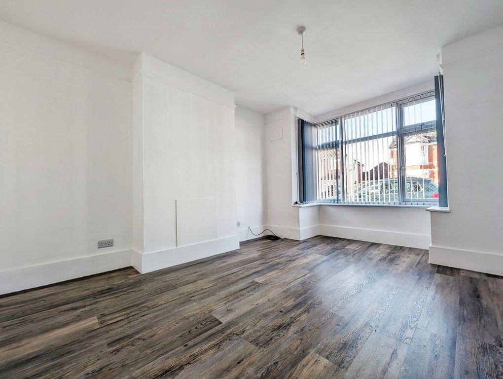Property photo 2 of 10 1000055121