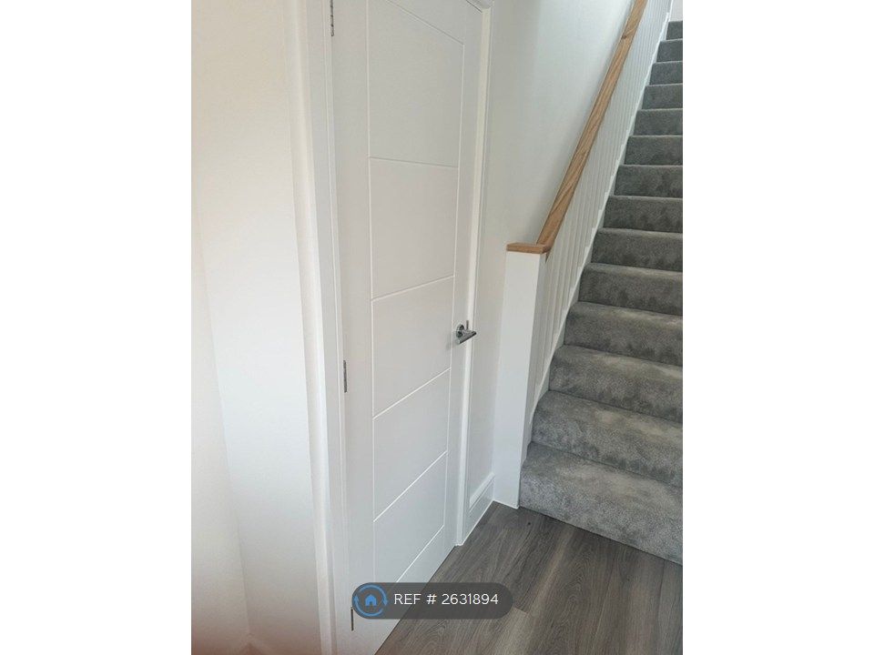 Property photo 3 of 13 Stairs